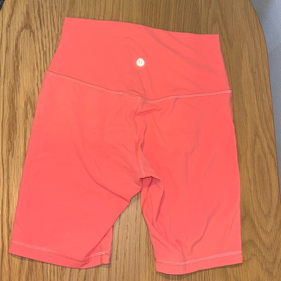 Lululemon Bike Short, size 6 in pink - Picture 2 of 5